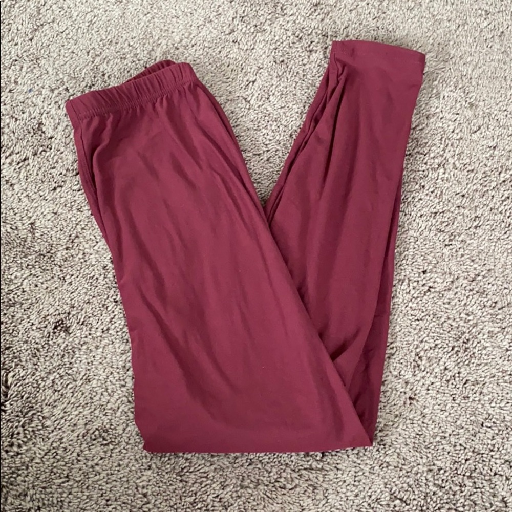 Maroon leggings